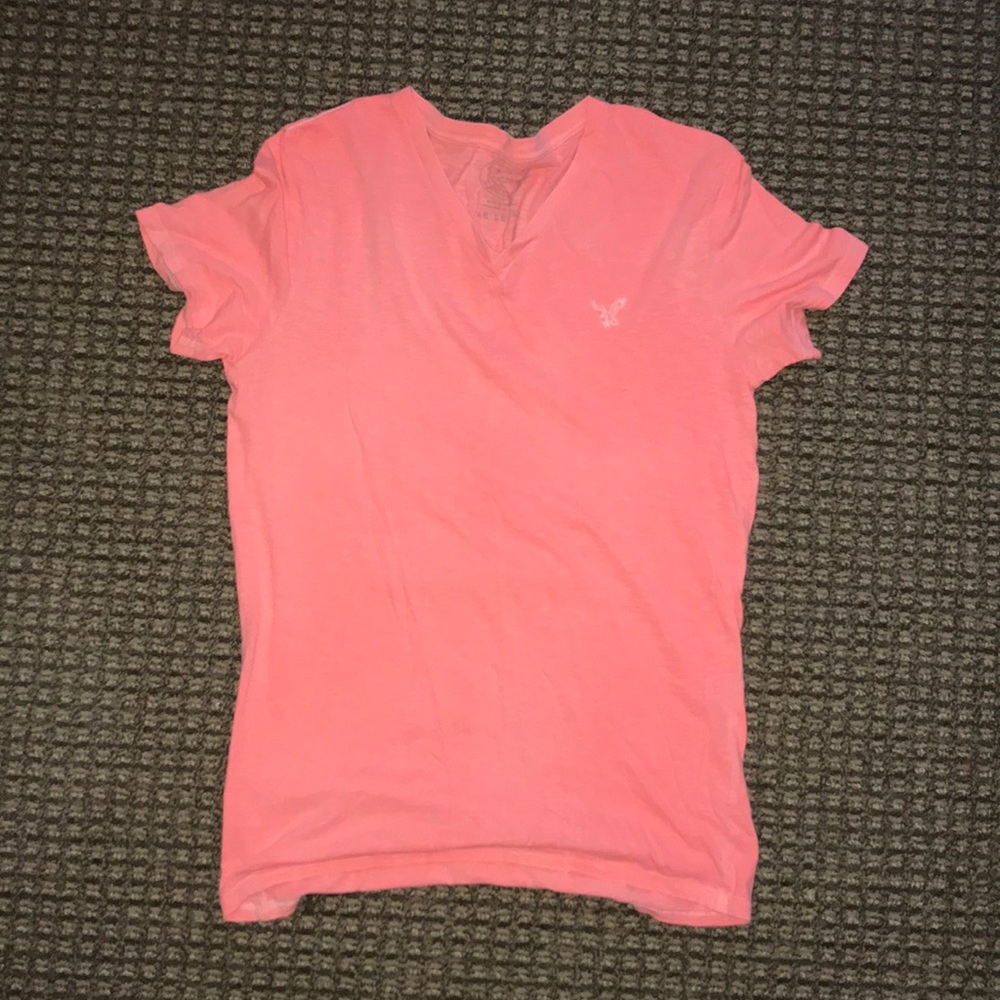 American Eagle Vneck shirt